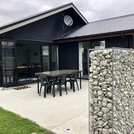 Townhouse Feel In Irishman Villa Twizel Eksteriør billede